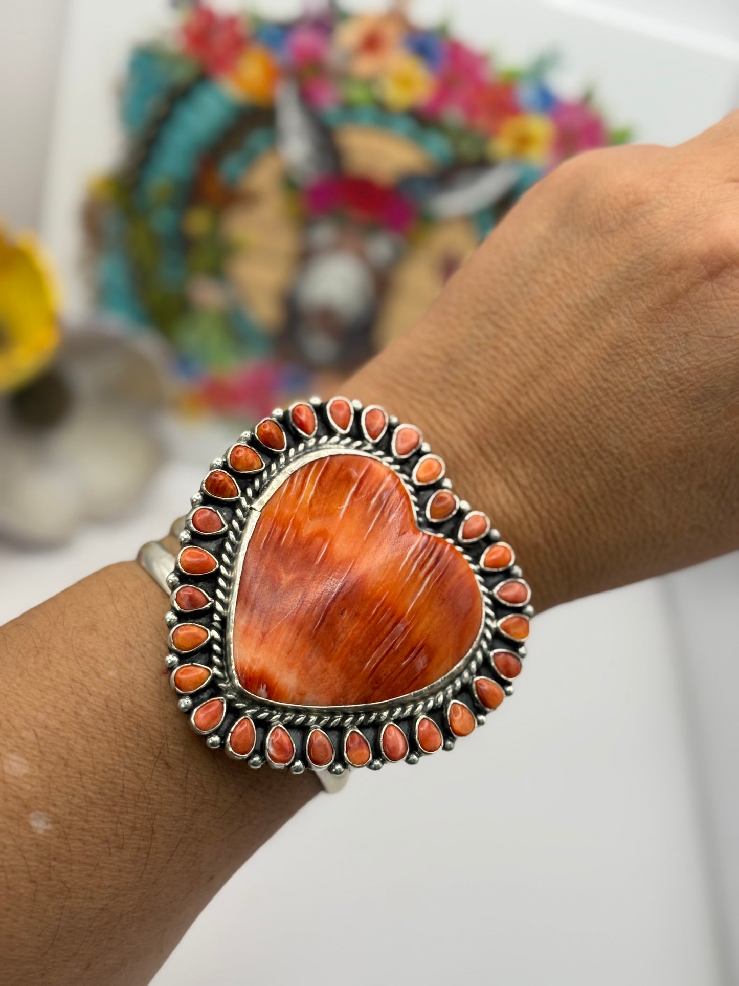 Spiny oyster heart cuff