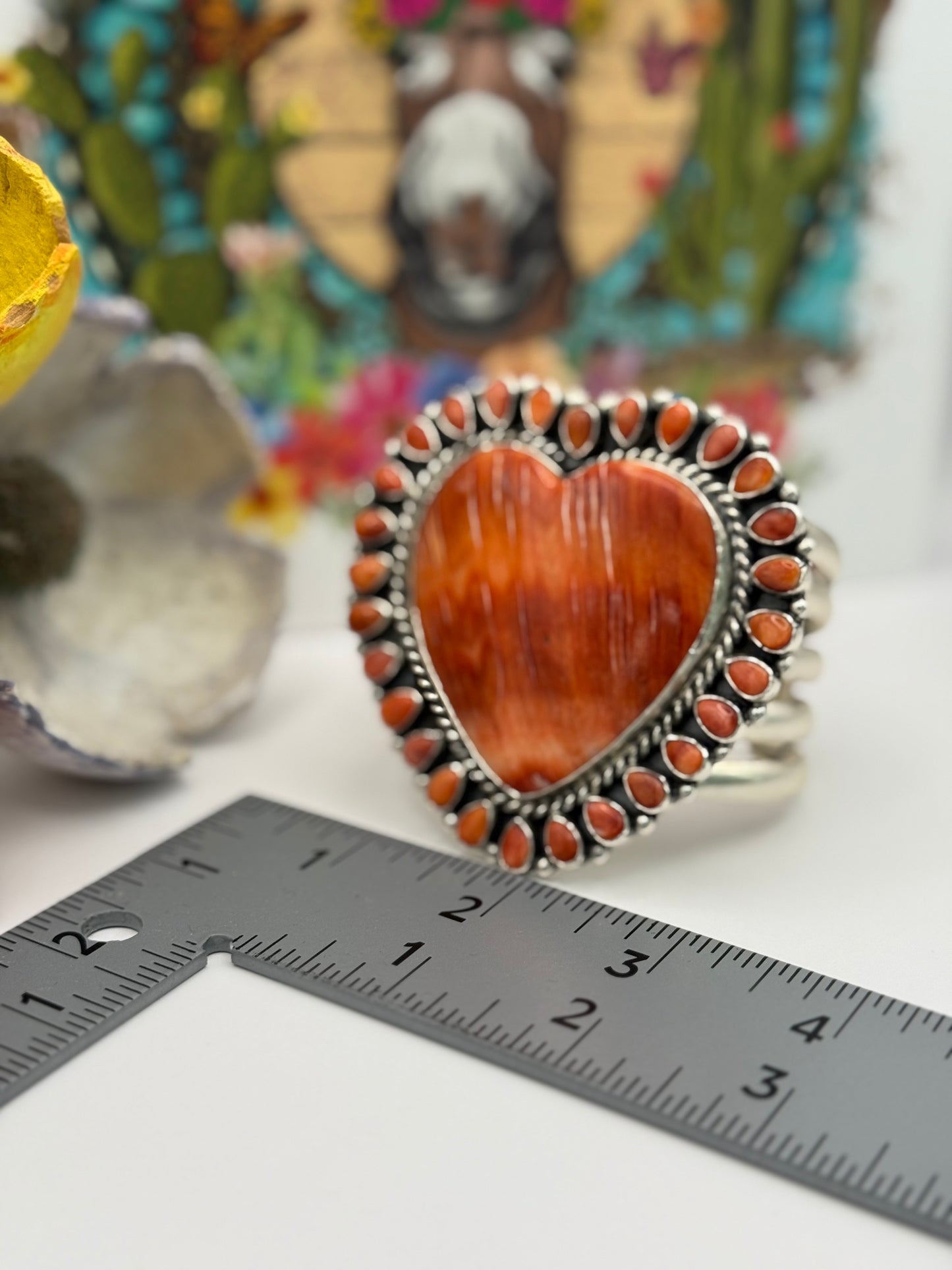 Spiny oyster heart cuff